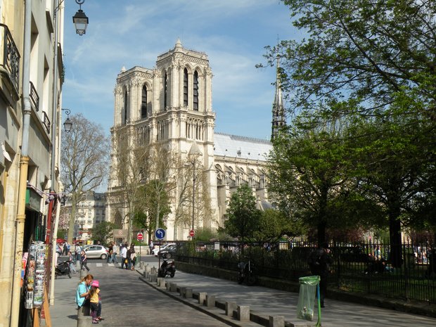  Notre-Dame